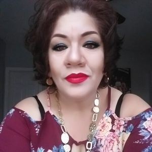 Meet your Posher, Leticia